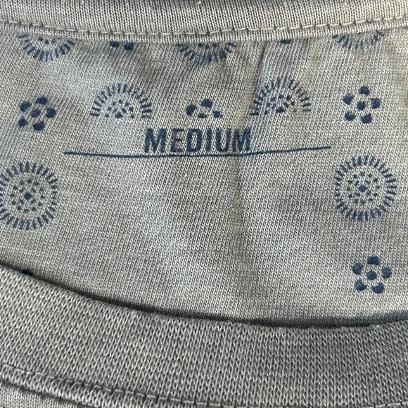 Women's Christmas Long Sleeve Top “LIT” Distressed Gray Light Bulbs Size-M EUC - Picture 4 of 8